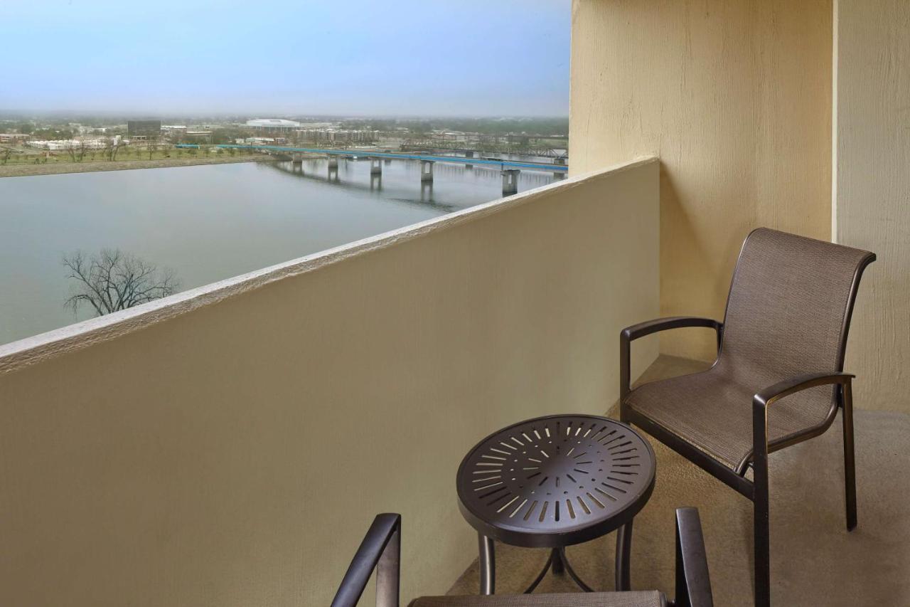 King Room Balcony,1557463789:JPEG